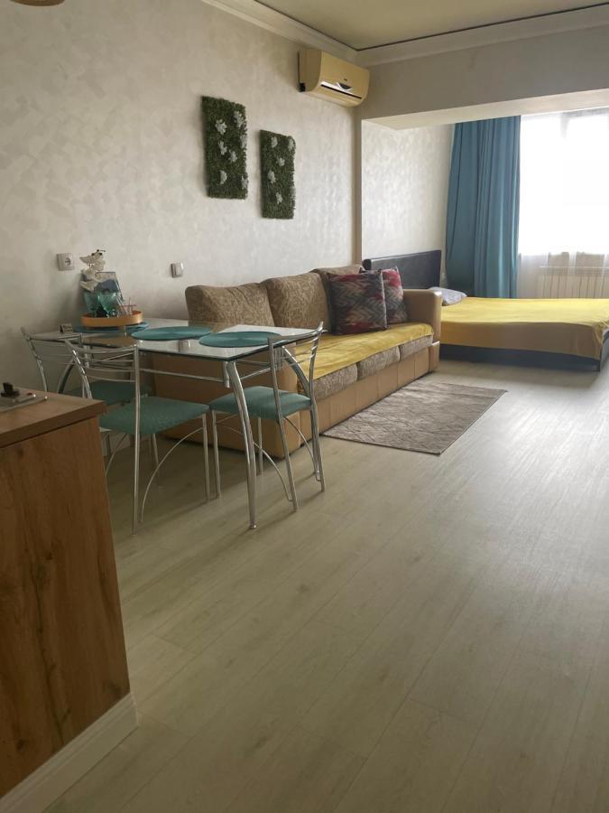 Арбат Apartment Almaty Exterior photo